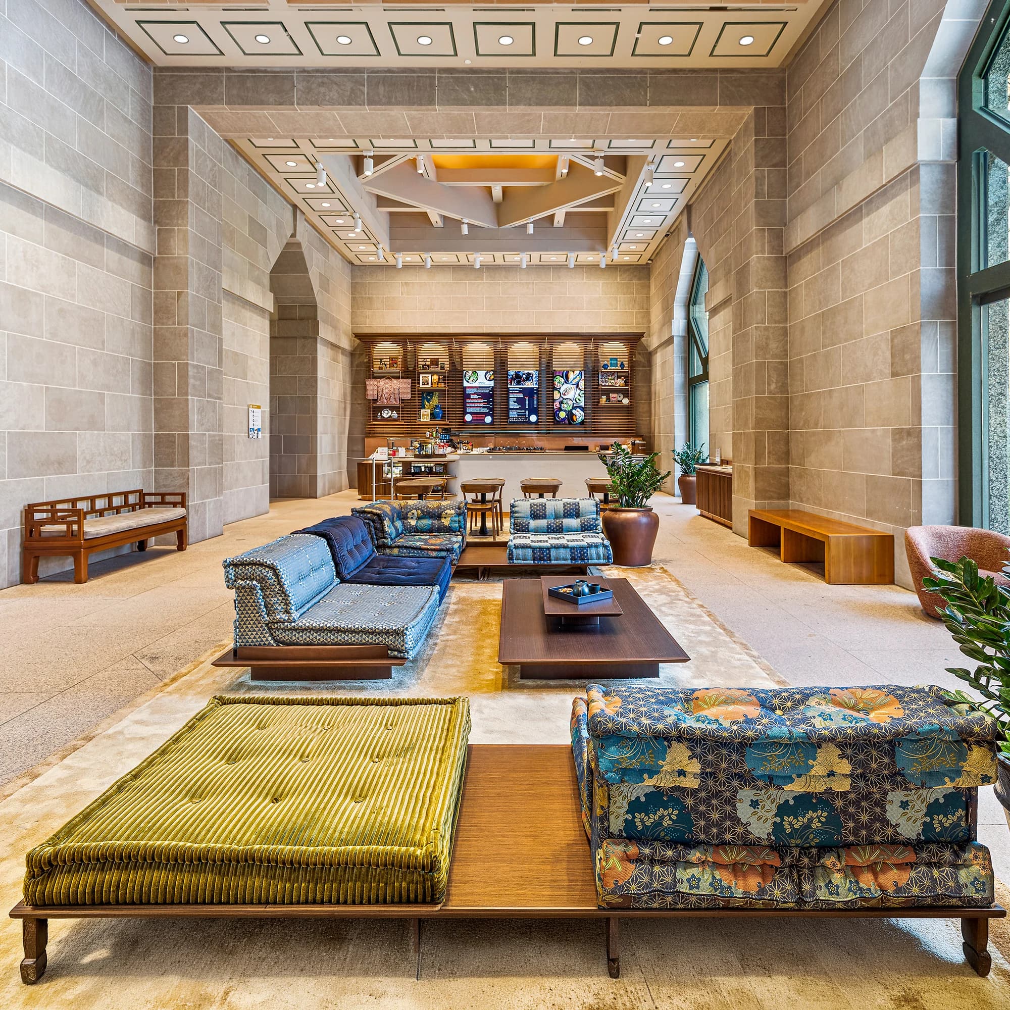 Roche Bobois — 2