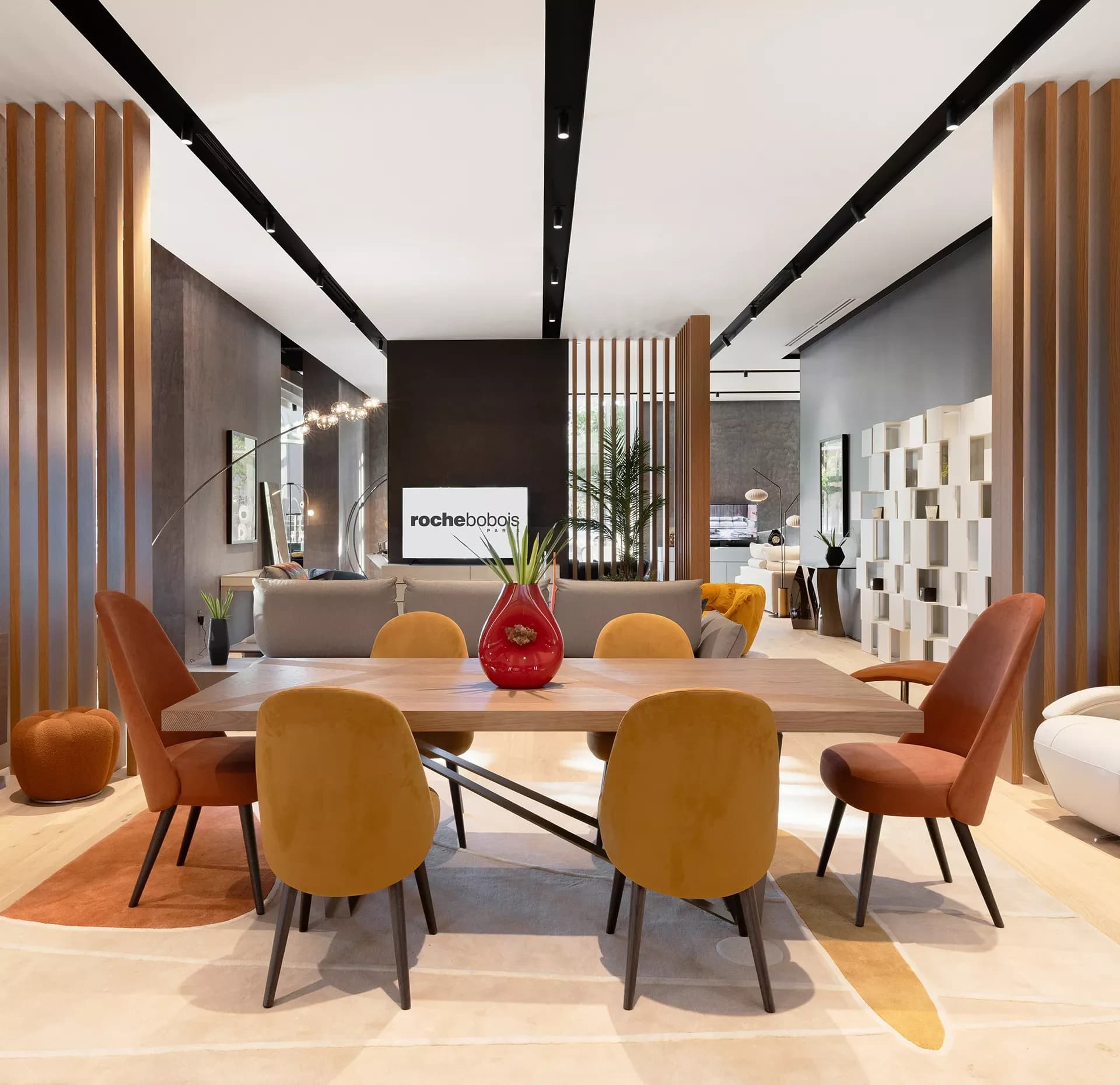 Roche Bobois — 3