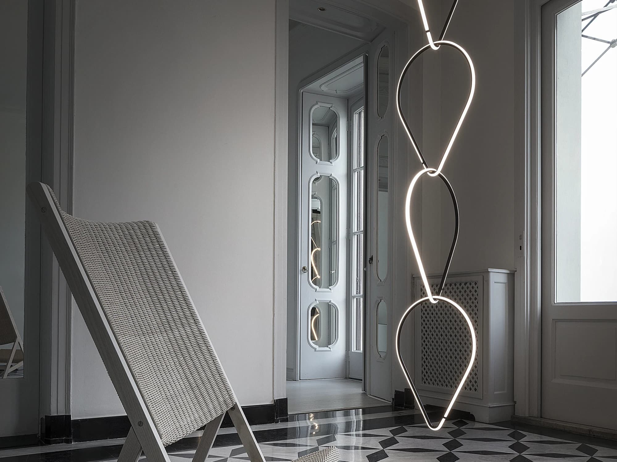 Flos — 4