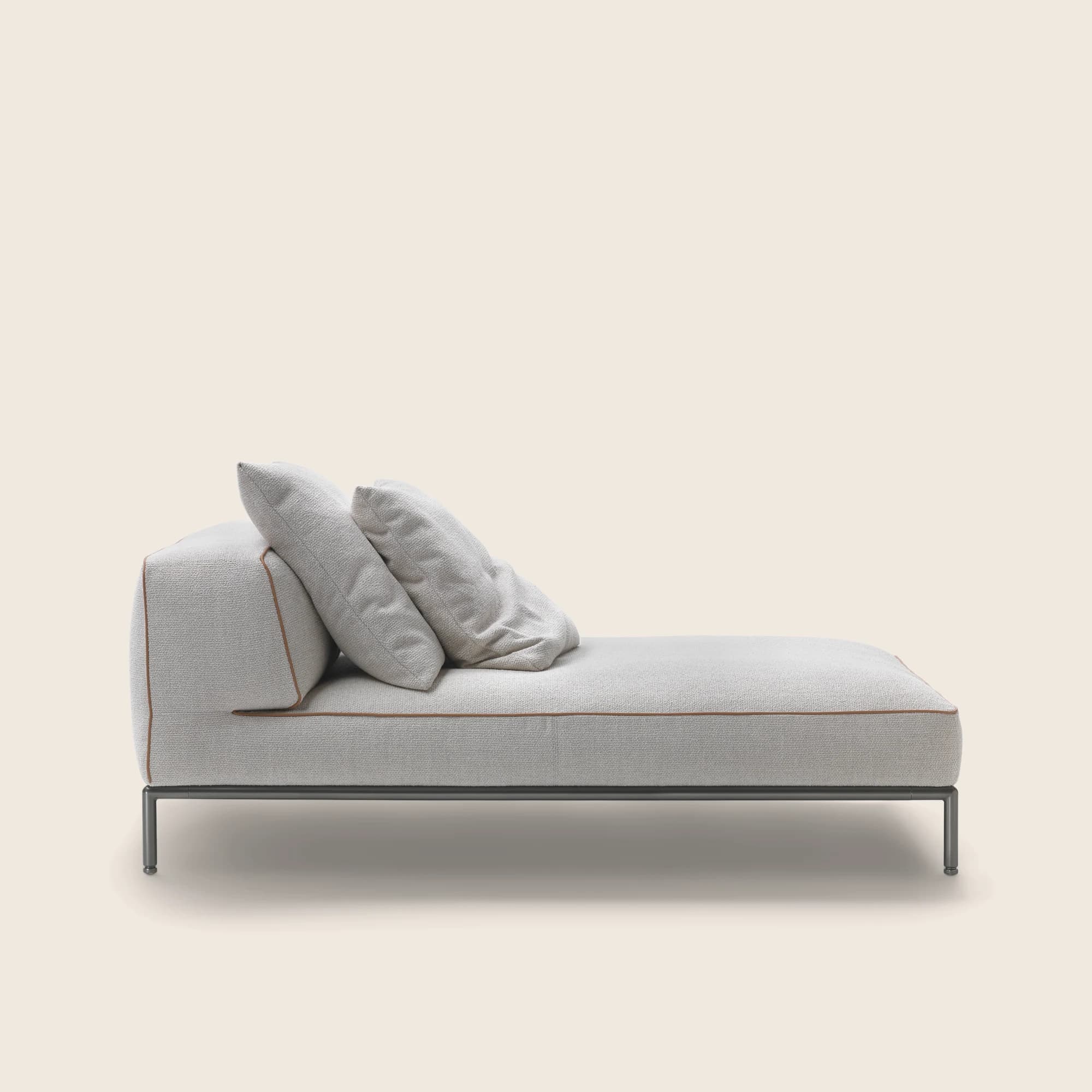 Perry Up Chaise Longue