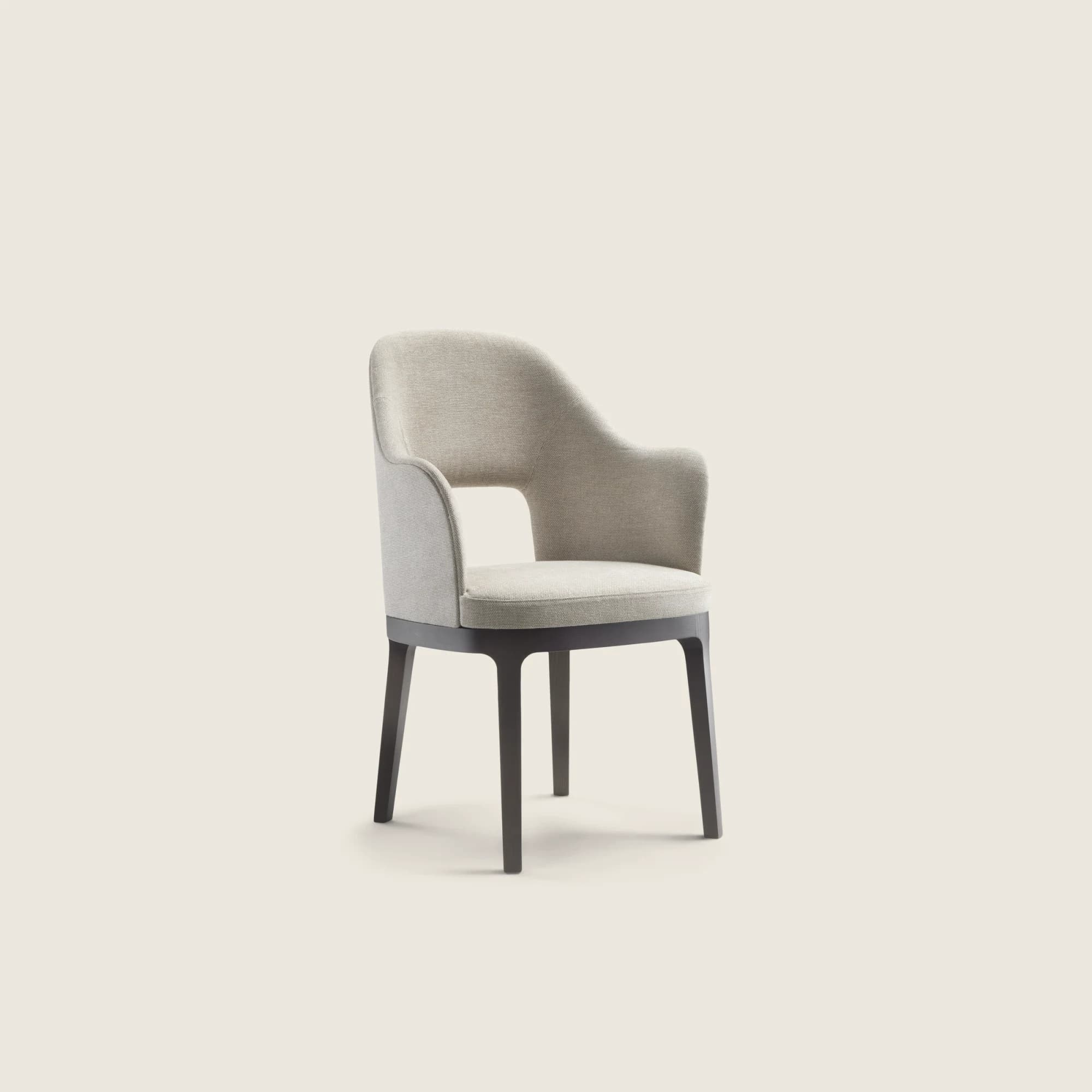 Judit Chair