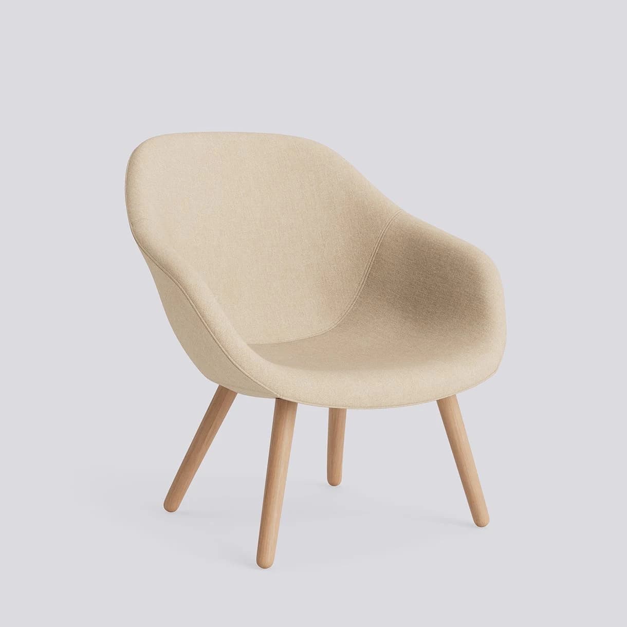 About A Lounge Chair AAL 82